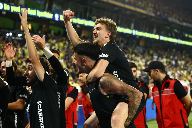 Beşiktaş, Fenerbahçe’yi 2-1 Mağlup Etti!