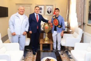 Kadir Buğra Dikik Cumhurbaşkanlığı Yağlı Güreş Kupası’nda Şampiyon!